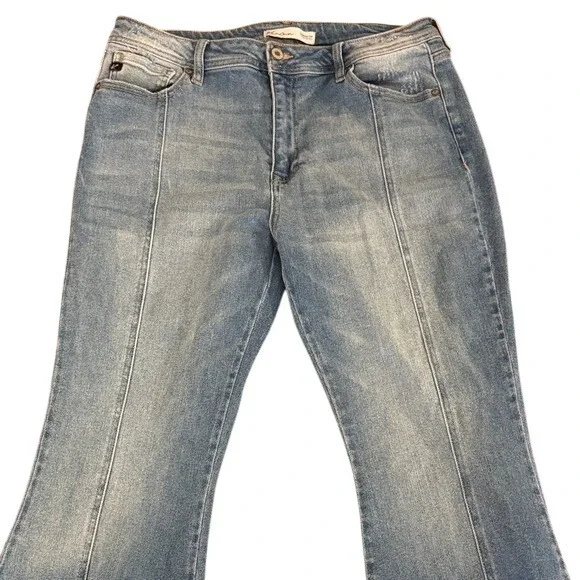 KanCan Maurices Womens Light Wash Raw Hem Front Seam Flare Jeans Size 31 - Picture 3 of 8